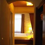 Hotel Swiss & 3*