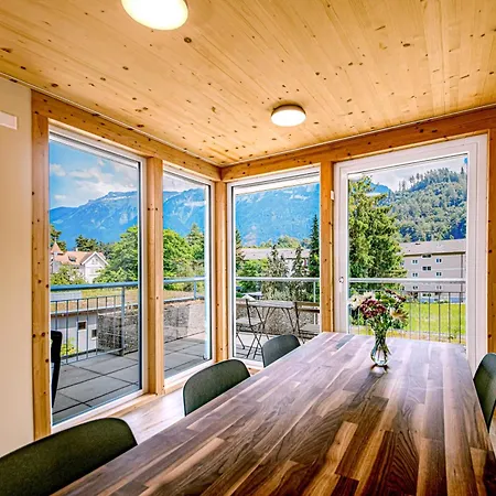 Swiss & 因特拉肯