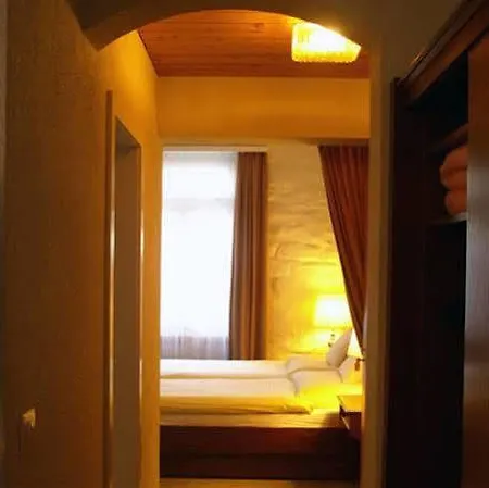 Hotel Swiss & 3*