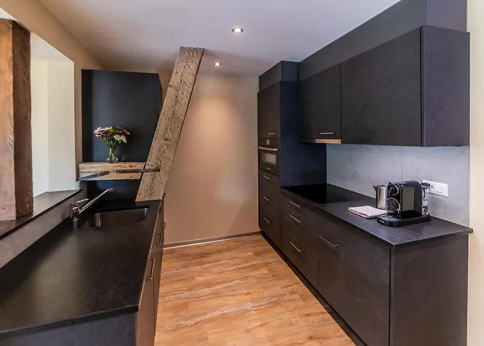 Swiss & Szálloda 3*